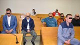 Rozřezali Živý pramen a Bojovníka: Byla to těžká práce, stěžovali si zloději u soudu
