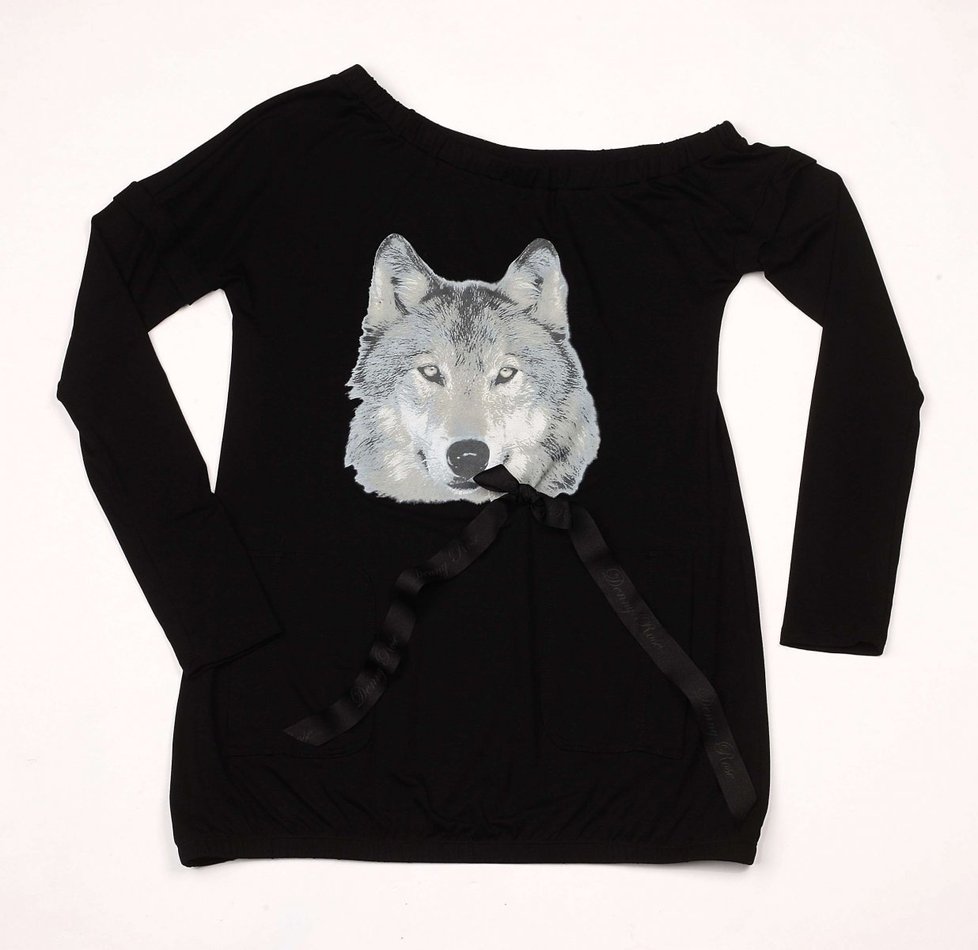 Černé triko s dlouhým rukávem s aplikací vlka pro všechny divoké šelmy, Denny Rose, 1950 Kč