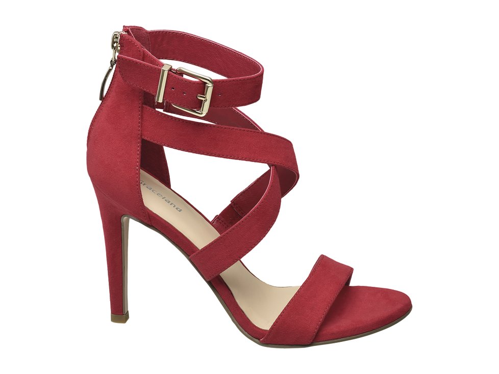 Rudé sandálky na podpatku, prodává Deichmann, cena: 699 Kč