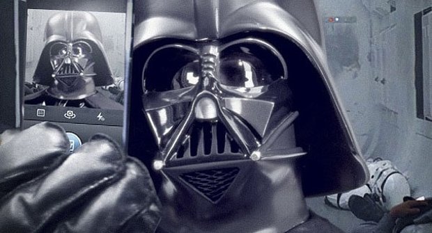 Darth Vader založil oficiální Instagram účet pro Star Wars