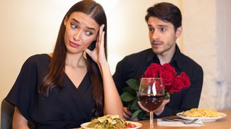 Průvodce randění na Tinderu: Poznáte psychopata ještě před první schůzkou? Průvodce randění na Tinderu: Poznáte psychopata ještě před první schůzkou?