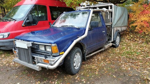  Slovák šikovně vyzrál na vysoké ceny benzinu. Jeho parádní pick-up na dřevoplyn je teď na prodej