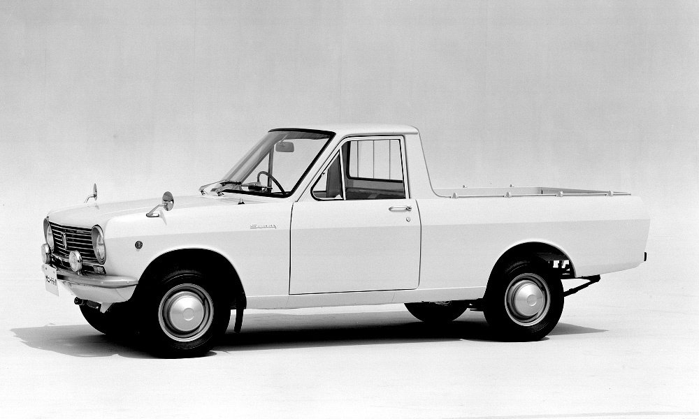 V únoru 1967 se na trhu objevil pickup Datsun Sunny (B20). Vycházel z kombi VB10 a měl stejný rozvor, rozměry a pohonnou jednotku.