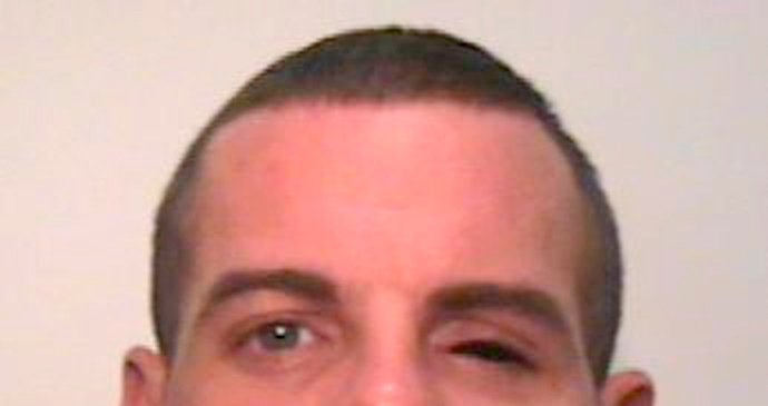 Jednooký Dave Cregan skončil po zabití dvou neozbrojených policistek v poutech