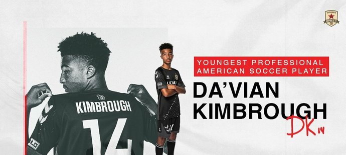 Davian Kimbrough podepsal profesionální kontrakt s týmem Sacramento Republic, čímž se zapsal do historie jako nejmladší profesionál v amerických týmových sportech.