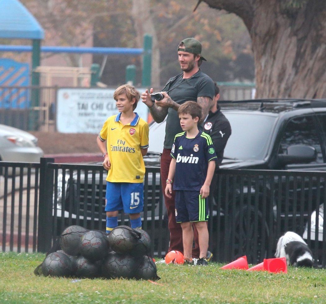 David Beckham musí všechny důležité rodinné okamžiky zachytit na kameru.