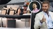 Něco nového o Leovi? David Beckham, majitel Interu Miami, projíždí na tabletu internetové titulky. Něco nového o Leovi? David Beckham, majitel Interu Miami, projíždí na tabletu internetové titulky.