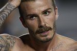 David Beckham se nechal poprvé tetovat v roce 1999.
