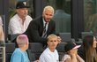 David Beckham v doprovodu svých dětí Romea, Cruze a Harper