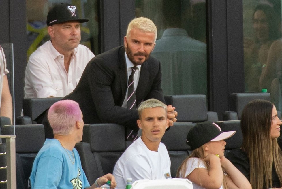 David Beckham v doprovodu svých dětí Romea, Cruze a Harper