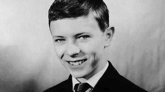 Bowie, když měl ještě obě oči modré. Nahlédněte do dětství zpěváka, který by právě slavil narozeniny