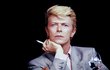 David Bowie byl silný kuřák.