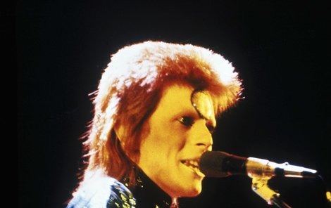 David Bowie jako jeho alter ego, Ziggy Stardust.