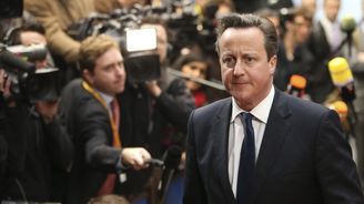 David Cameron zvažuje, že do Británie přijme několik tisíc nezletilých z řad uprchlíků