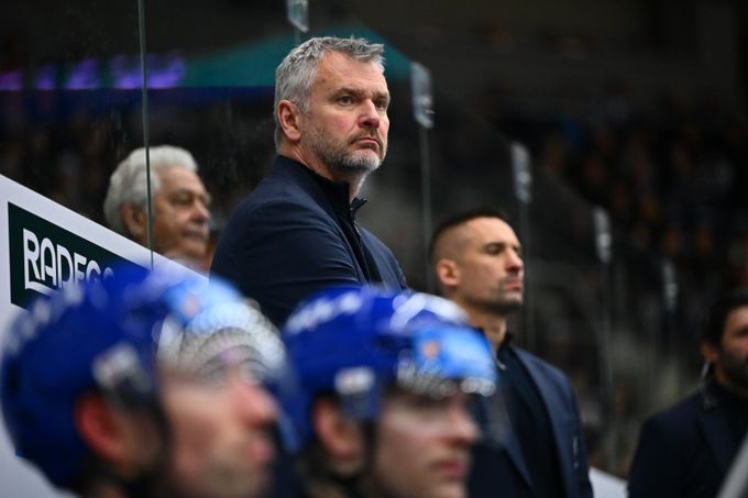 Kladno reaguje na sérii porážek: Čermák končí, na lavičku za Plekancem míří Burger Kladno reaguje na sérii porážek: Čermák končí, na lavičku za Plekancem míří Burger