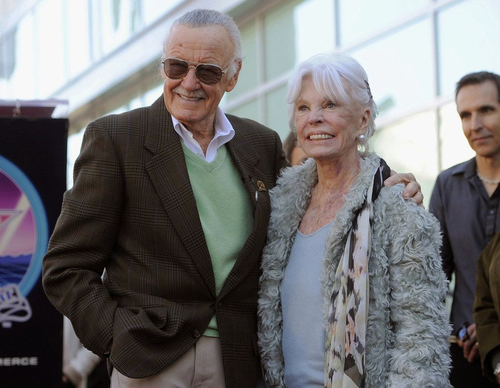 Stan Lee se svou manželkou Joan Lee