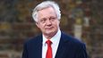 David Davis rezignoval na postu ministra pro brexit