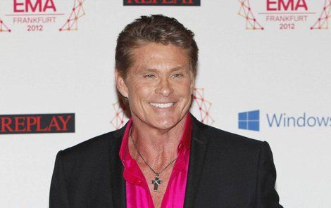 David Hasselhoff se opět žene do chomoutu!