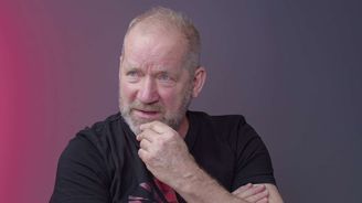 David Koller: Zloděj žárovek z Karlína, který dobyl stadiony. Jak to bylo s odchodem z Lucie? David Koller: Zloděj žárovek z Karlína, který dobyl stadiony. Jak to bylo s odchodem z Lucie?