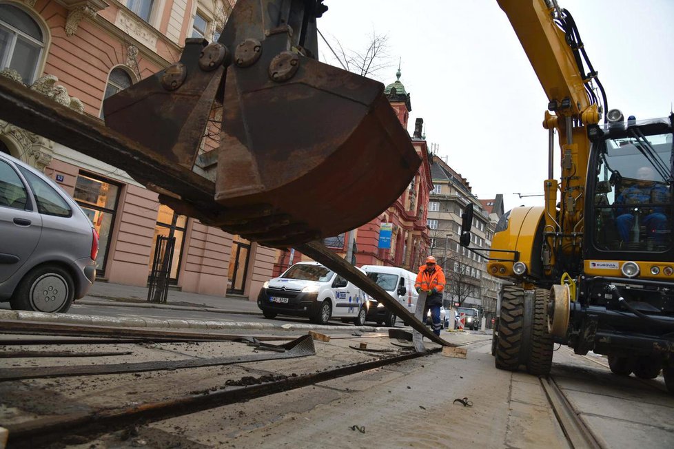 Začala rekonstrukce Vinohradské ulice.