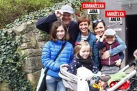 Herec David Novotný v ZOO s exmanželkou, manželkou a čtyřmi dětmi!