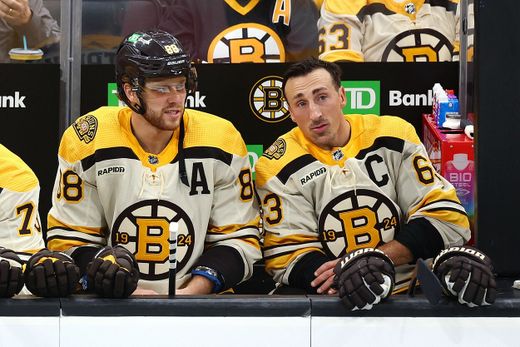 Pastrňákovi a Marchandovi patří 5. a 3. příčka v žebříčku nejprodávanějších hráčských dresů podle oficiálního stránky NHL.com Pastrňákovi a Marchandovi patří 5. a 3. příčka v žebříčku nejprodávanějších hráčských dresů podle oficiálního stránky NHL.com