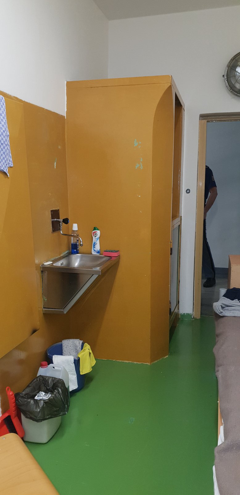 Věznice Davida Ratha: Vězeňská služba zveřejnila fotky z Teplic