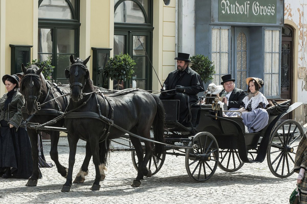 Bartákovi vlastní na 150 kočárů z nejrůznějších období.