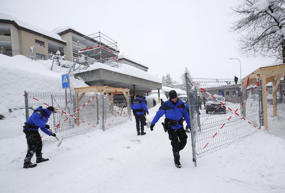 Přívaly sněhu zasáhly i Švýcarské Alpy. V Davosu se připravují na Světové ekonomické fórum