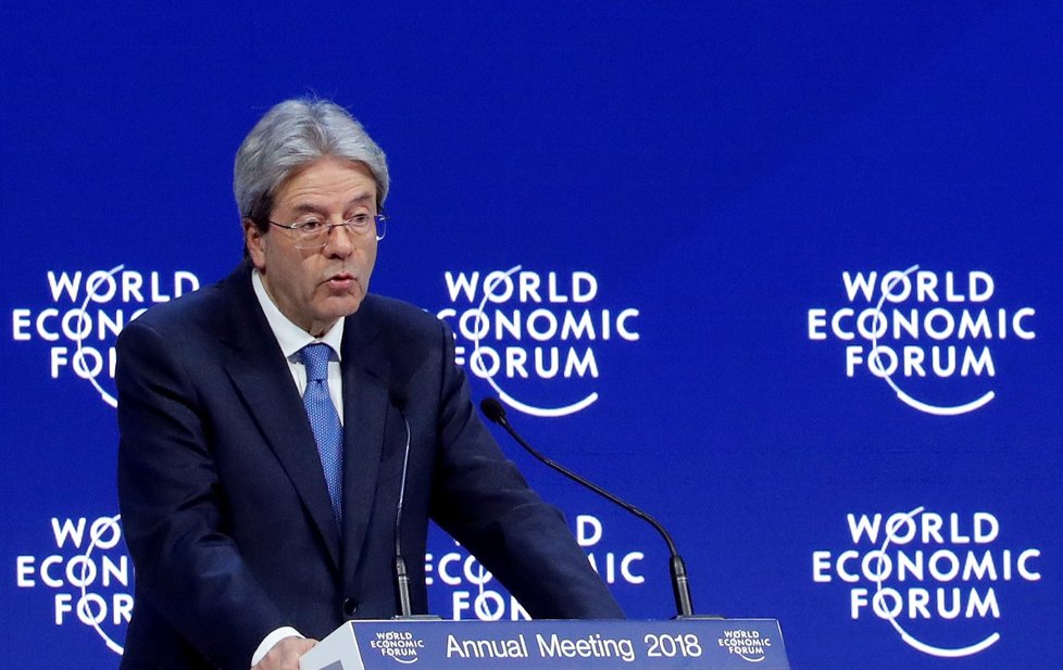 Italský premiér Paolo Gentiloni  na Světovém ekonomickém fóru v Davosu.