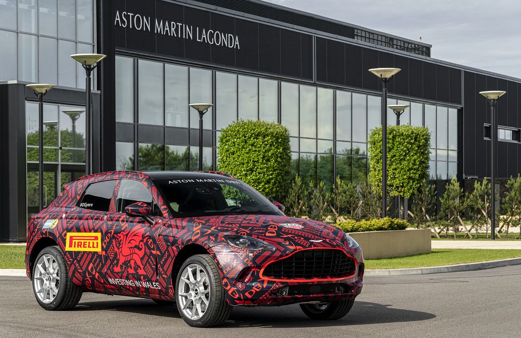 Aston Martin DBX