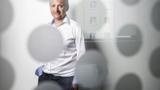 Aréna za 11 miliard má povolení. Miliardář Dědek před volbami sází na změnu poměrů v Pardubicích Aréna za 11 miliard má povolení. Miliardář Dědek před volbami sází na změnu poměrů v Pardubicích