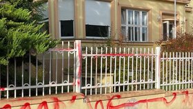Sídlo ukrajinského velvyslance v Praze se stalo terčem vandalismu (5. říjen 2022).
