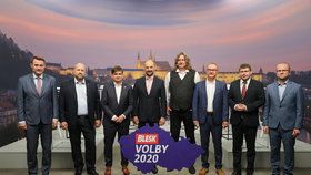 Předvolební debata Blesku o dopravě: Zleva Martin Půta (STAN), Jaroslav Komínek (KSČM), Martin Červíček (ODS), Martin Kolovratník (ANO), Josef Janů (Piráti), Roman Línek (KDU-ČSL), Jan Jakob (TOP 09) a Martin Netolický (ČSSD; 15. 9. 2020)