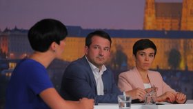 Debata Blesku o důchodech a sociálním systému: Zleva Markéta Pekarová Adamová (TOP 09), Viktor Vojtko (STAN) a Olga Richterová (Piráti)