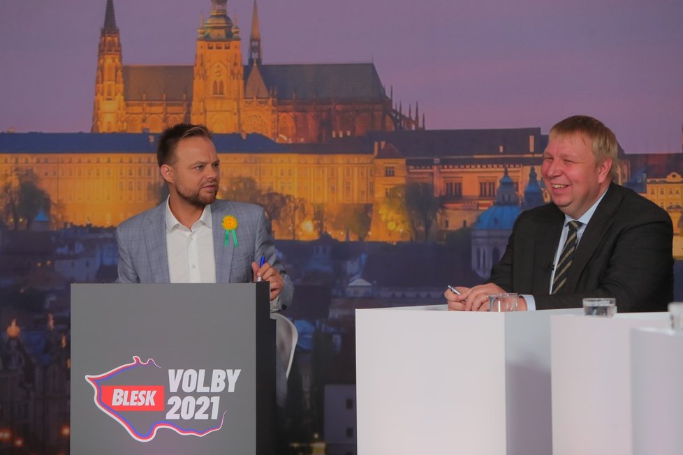 Debata Blesku o důchodech a sociálním systému: Moderátor Jakub Veinlich a Aleš Juchelka (ANO)