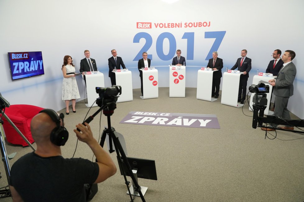 Zákulisí superdebaty Blesku s podtitulem Bitva o premiéra