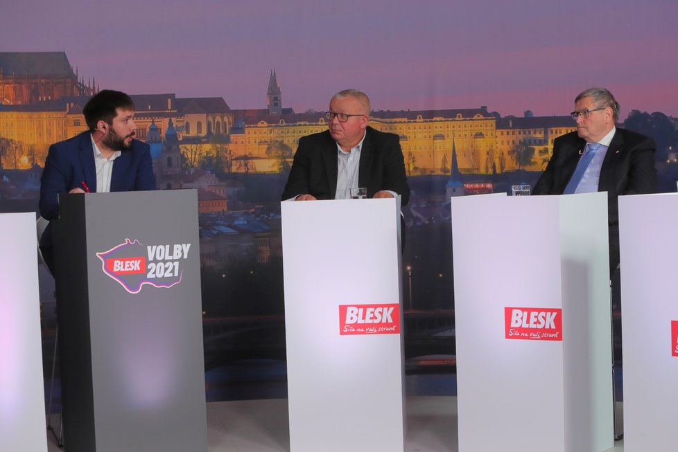 Předvolební debata Blesku o zdravotnictví (21. 9. 2021): Zleva Jakub Kopřiva, Jiří Mašek (ANO) a Jiří Běhounek (ČSSD)