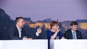 Debata Blesku o spotřebě domácností a zemědělství: Zleva Marian Jurečka (KDU-ČSL), Jana Krutáková (STAN) a Radek Holomčík (Piráti)