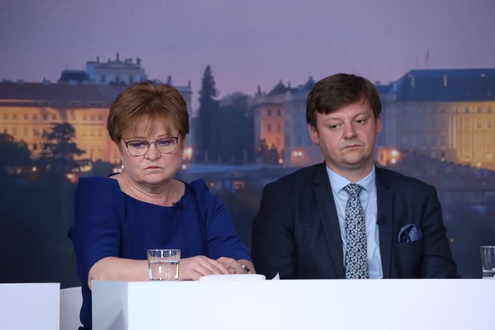 Debata Blesku o spotřebě domácností a zemědělství: Jana Krutáková (STAN) a Radek Holomčík (Piráti)