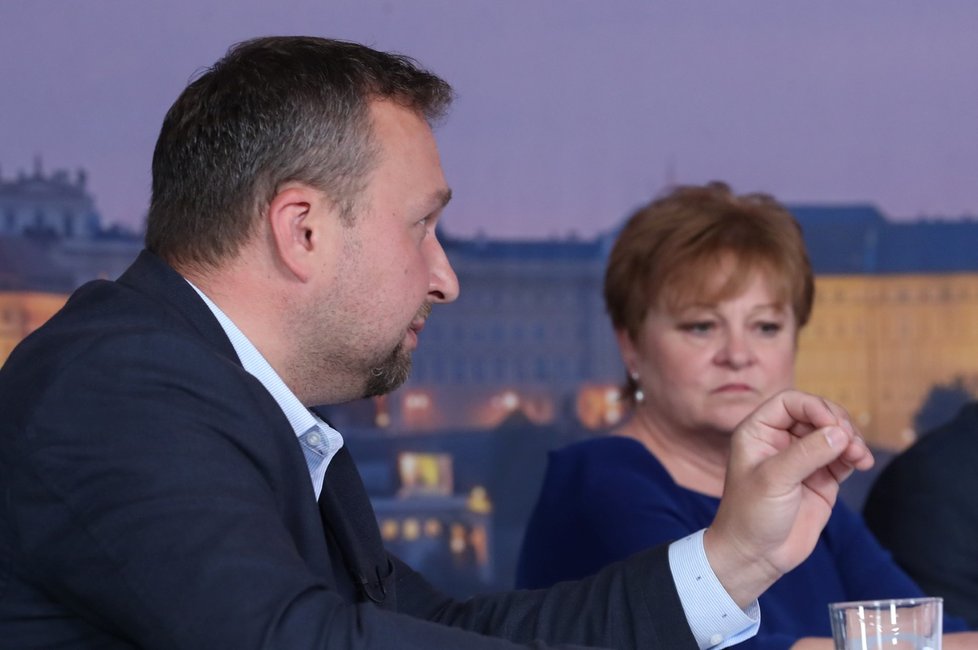 Debata Blesku o spotřebě domácností a zemědělství: Marian Jurečka (KDU-ČSL) a Jana Krutáková (STAN)