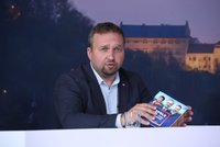 Senioři v důchoďácích si připlatí za pobyt i jídlo. Ceny vzrostou až o pětinu, Jurečka chystá vyhlášku