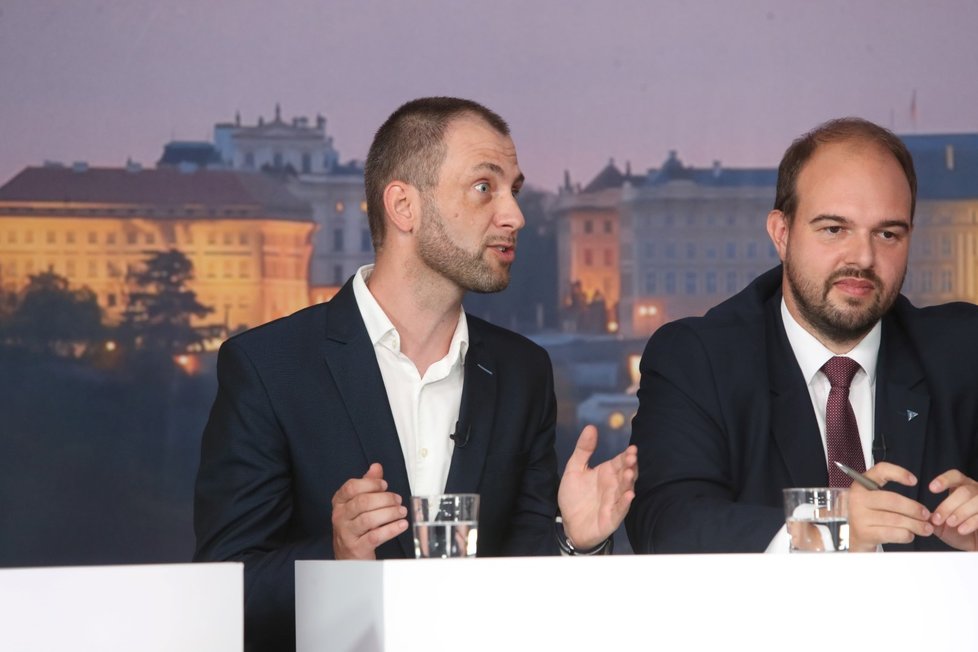 Předvolební debata Blesku o školství (14. 9. 2021): Zleva Jan Berki (STAN) a Lukáš Bartoň (Piráti)
