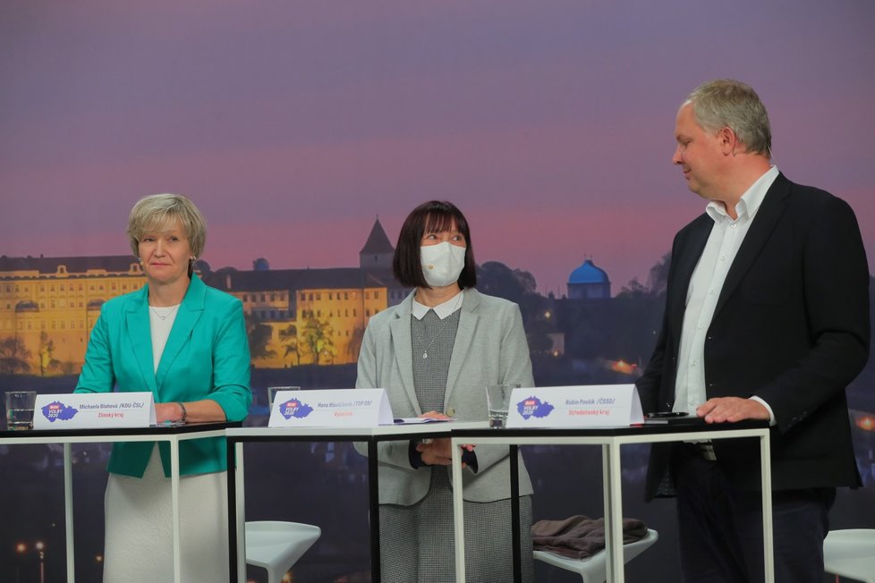 Debata Blesku o penzích a sociálních službách (29. 9. 2020): Zleva Michaela Blahová (KDU-ČSL), Hana Hlaváčková (TOP 09) a Robin Povšík (ČSSD)