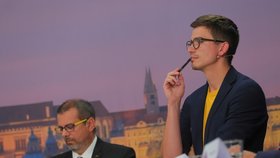 Krajská debata Blesk Zpráv o bydlení (22. 9. 2020): Zleva Karel Karika (Piráti) a František Talíř (KDU-ČSL)