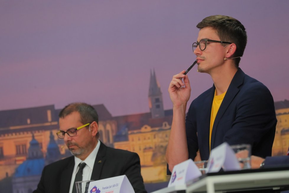 Krajská debata Blesk Zpráv o bydlení (22. 9. 2020): Zleva Karel Karika (Piráti) a František Talíř (KDU-ČSL)