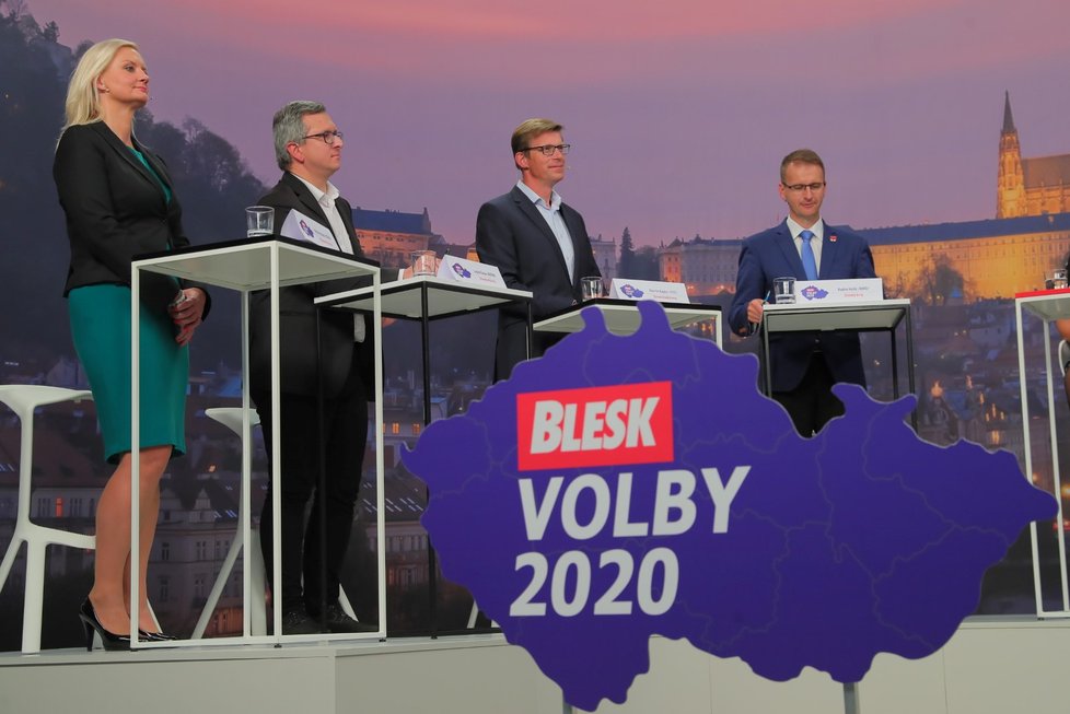 Krajská debata Blesk Zpráv o bydlení (22. 9. 2020): Zleva Petra Pecková (STAN), Ludvík Šulda (KSČM), Martin Kupka (ODS) a Radim Holiš (ANO)