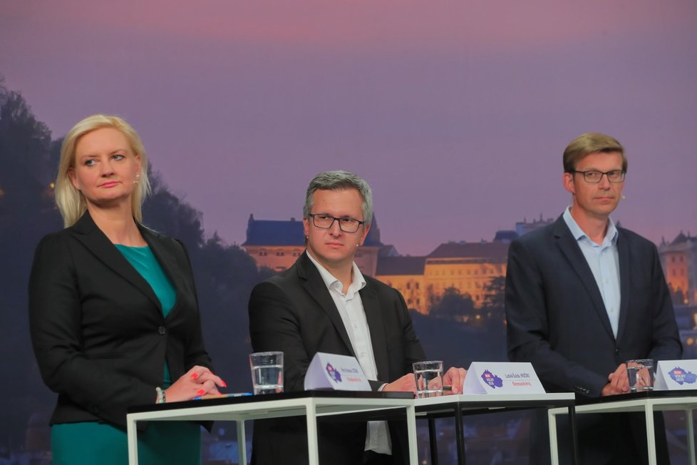 Krajská debata Blesk Zpráv o bydlení (22. 9. 2020): Zleva Petra Pecková (STAN), Ludvík Šulda (KSČM) a Martin Kupka (ODS)