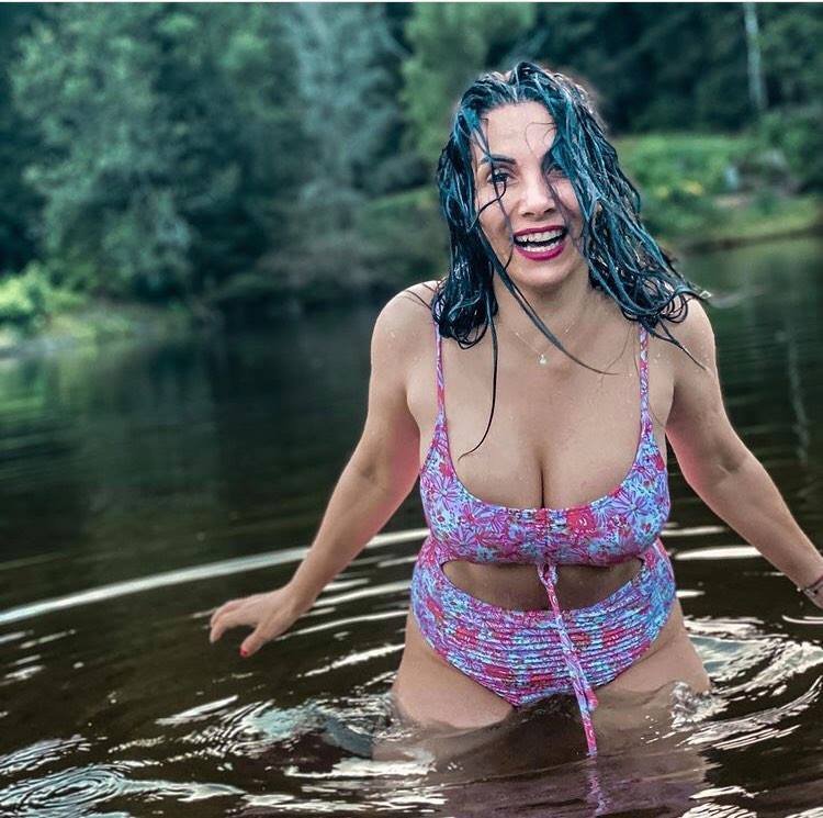 Eva Decastelo miluje vodu