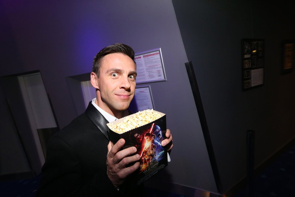 Roman Vojtek se Star Wars popcornem.